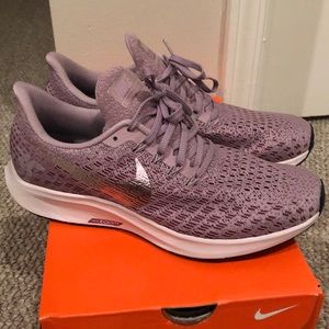 Women’s Nike Air Zoom Pegasus Shoes Size 9